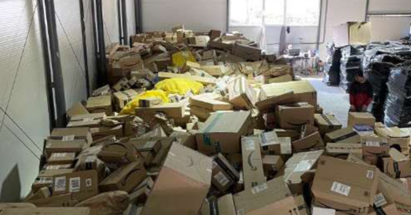 Caja lotes devoluciones por valor de más de 220€ (20 artículos nuevos)